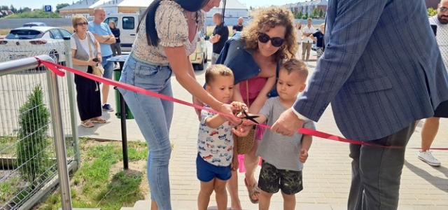 UROCZYSTE PRZEKAZANIE KLUCZY MIESZKAŃCOM NOWEGO BUDYNKU